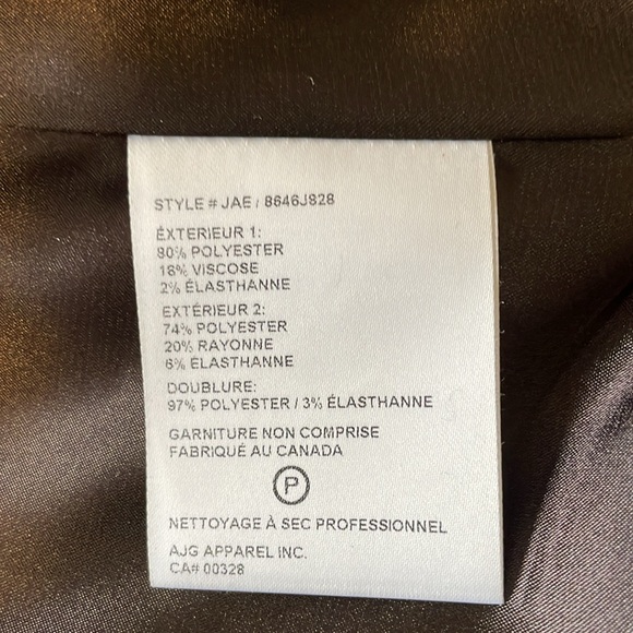 NWOT SOSKEN - Made in Canada - Plaid Blazer. Size 2, equivalent size L - Picture 9 of 11